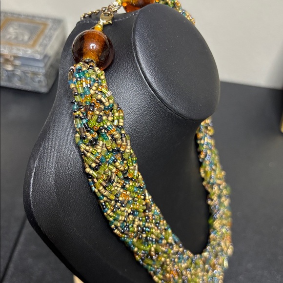 Vintage Retro Elegant Glass Braided Multicolor Beaded Necklace - Picture 4 of 7